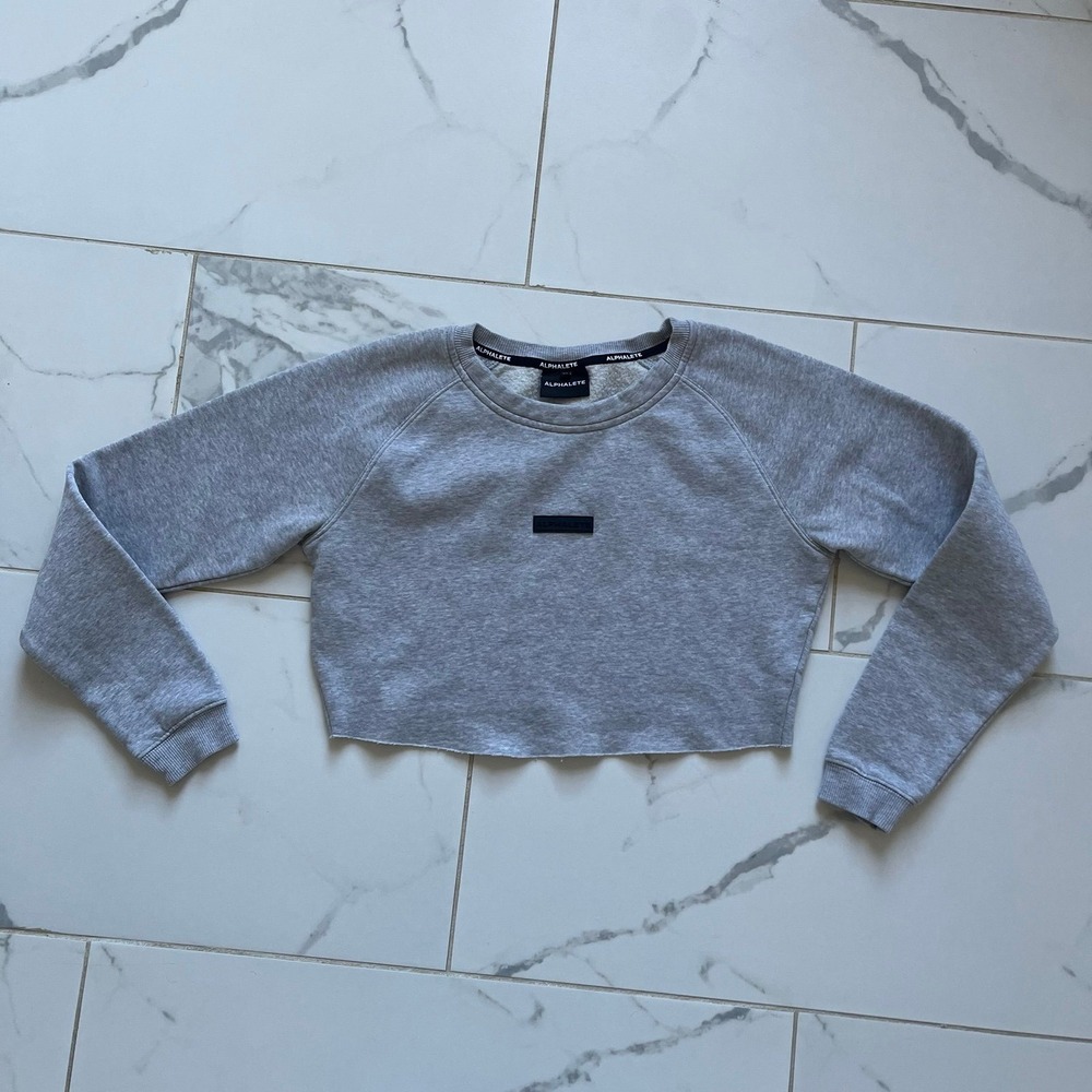 Alphalete Women's Cropped Long Sleeve Sweatshirt gray XS